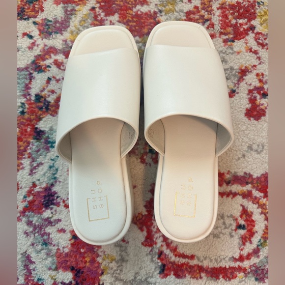 Shu Shop Lourdes Bone Sandals - Picture 4 of 7